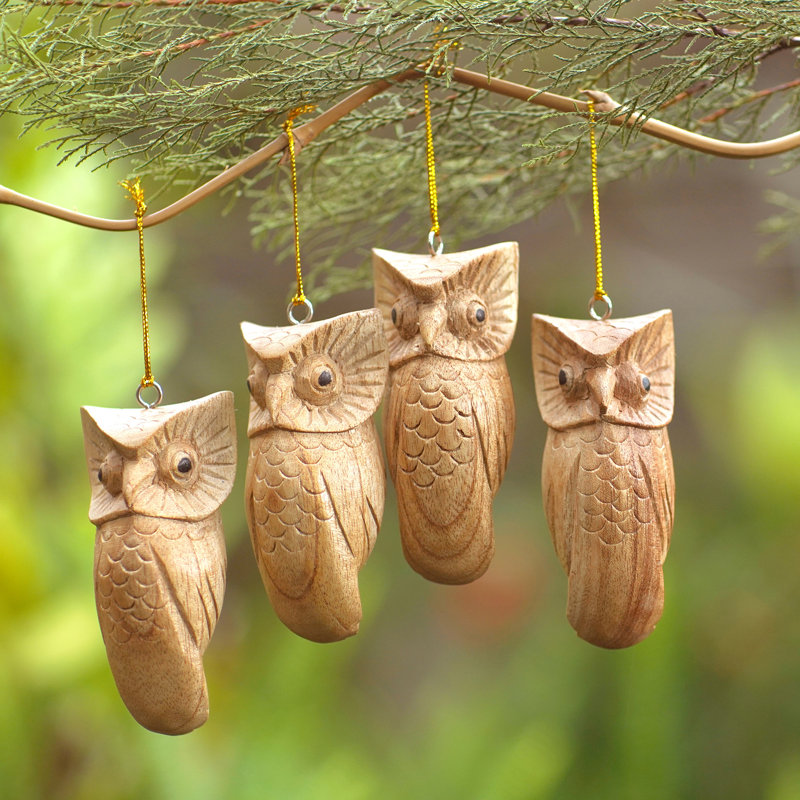 Ornements en bois de sauge ailée faite à la main The Holiday Aisle® (ensemble de 4)