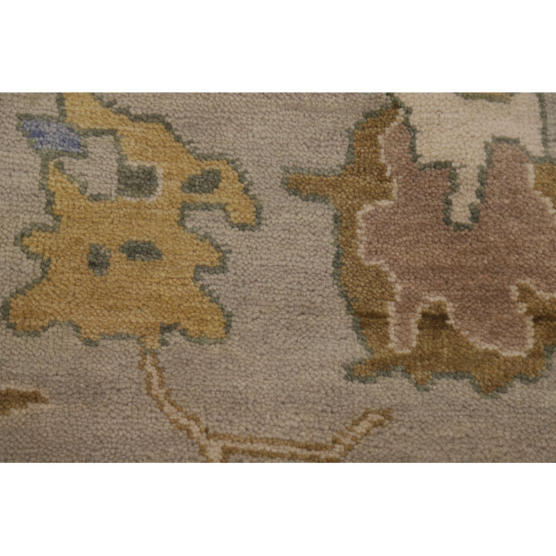 Tapis Oushak à motif floral All-Over