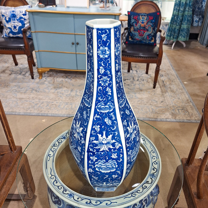 Porcelain Vase Peony