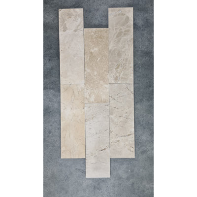 Carreau de mur et de sol aspect marbre 4 pi x 12 pi