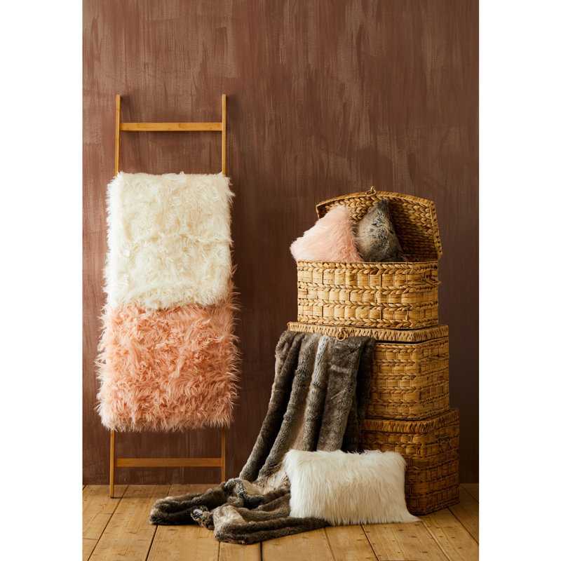 Akiana Bosie Lamina Throw, Cream