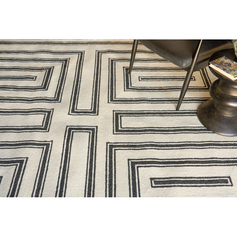 Studio hand-tufted New Zealand Wool Ivory/Black Area Rug, 14'X18'