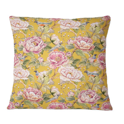 Coussin décoratif rose à motif de roses chinoises sur fond jaune