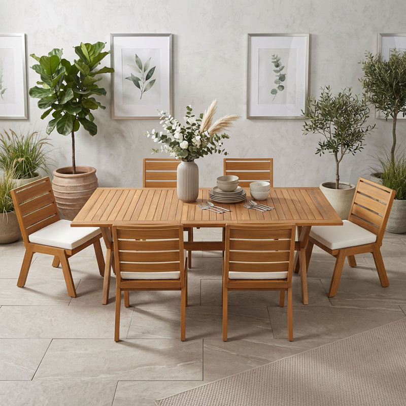 Ensemble de salle à manger d'extérieur 7 pièces en bois d'acacia massif avec table extensible finition teck et 6 chaises beiges rembourrées, idéal pour les repas sur la terrasse, dans le jardin, la cour, le patio, la pelouse et au bord de la piscine.