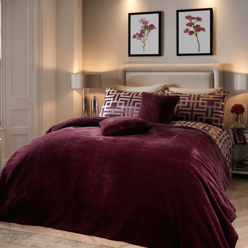 Polyester Solid Colour Bedspread, 150 x 220 cm, Damson