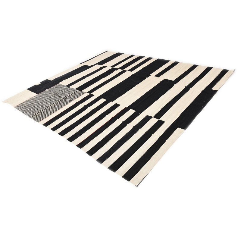 Tapis noir et blanc 8 x 10