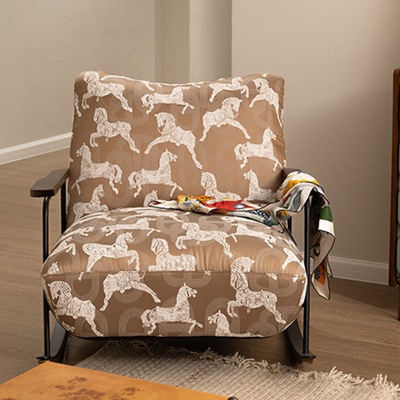 Chaise berçante moderne et luxueuse
