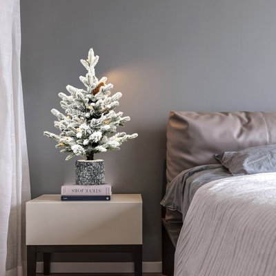 Sapin de Noël artificiel pré-éclairé avec pommes de pin en flocons d'écorce pour décoration des Fêtes