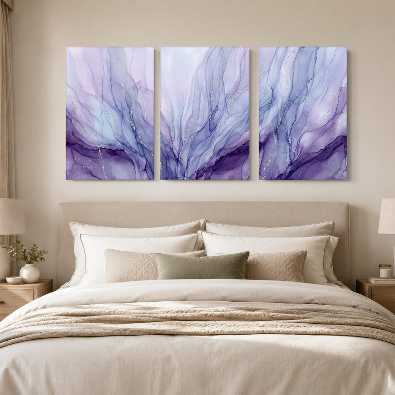 Abstrait art lavande et bleu marine fluide avec mouchetures dorées, ensemble de 3 toiles, 18"H x 12"W x 3pcs