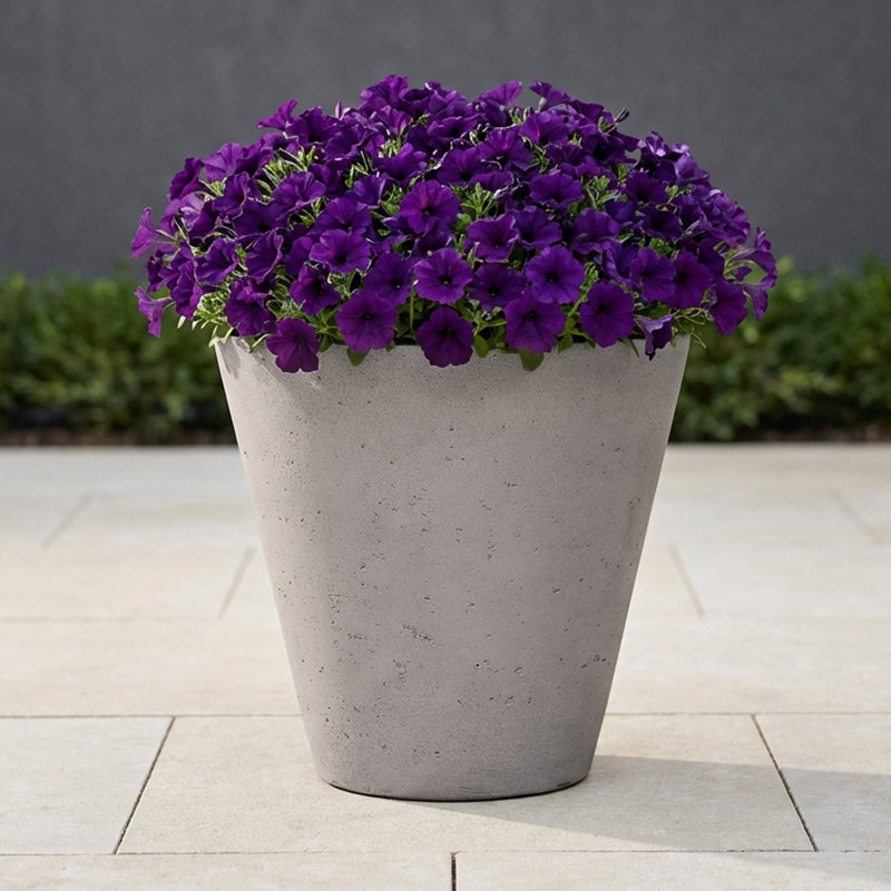 Pot à fleurs rond en plastique Doherty, Pierre taupe