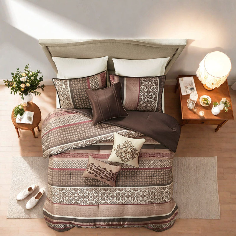 Ensemble de literie élégant 7 pièces, jacquard en polyester rouge, style traditionnel pour très grand californien