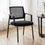 Ensemble de 4 fauteuils empilables à dossier en filet, chaises de réception pour invités, chaise de bureau ergonomique avec accoudoirs-107096127