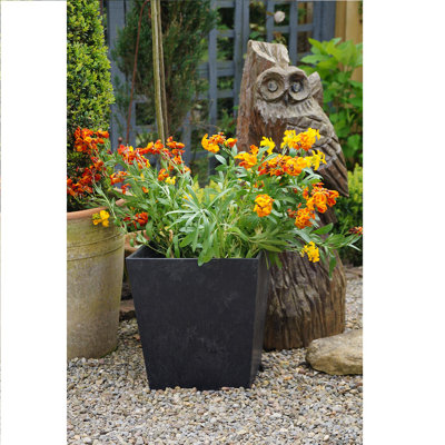 Sarris Pot Planter