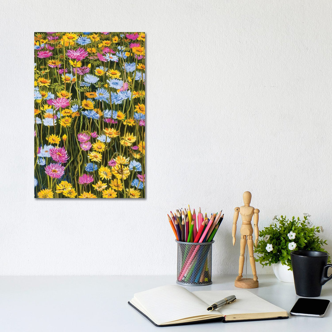 Wall Of Flowers von Marina Strijakova - Galerie-verpackte Leinwand Giclée auf Leinwand