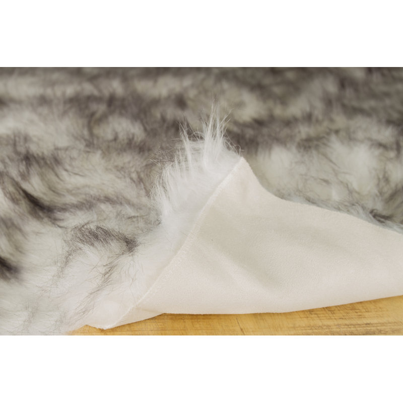 Shawnta Faux Sheepskin Indoor Rug