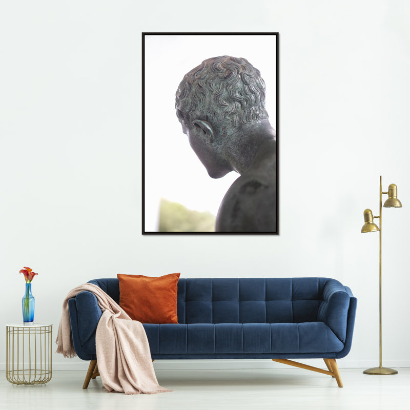 Estßtua Cinzenta Print by Karyn Millet, Glass Coat