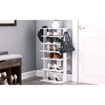 Tour à chaussures verticale blanche à 7 niveaux avec crochets pour utiliser l'espace - Support pour garder le rangement de votre chambre à coucher propre