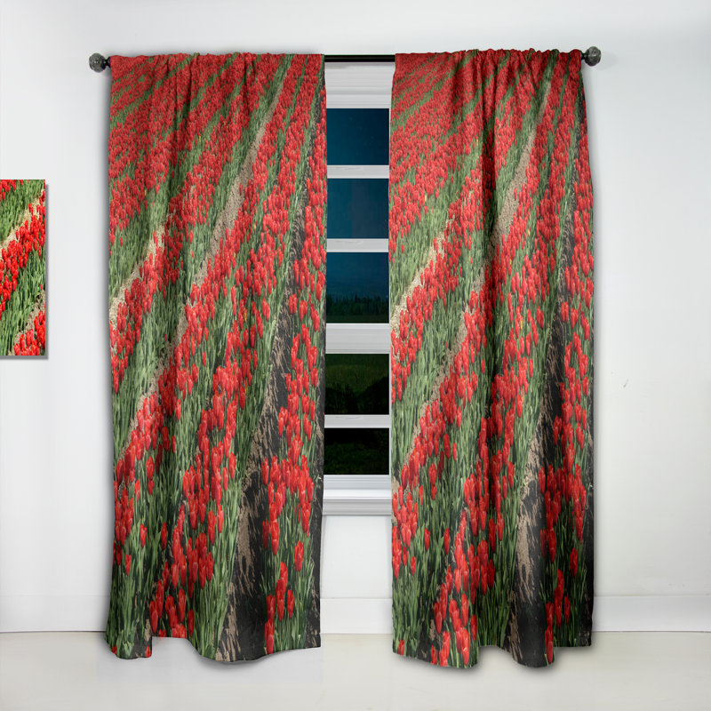 Rangée de fleurs de tulipe rouge - Rideau simple occultant à motif floral, L 52 po x L 108 po