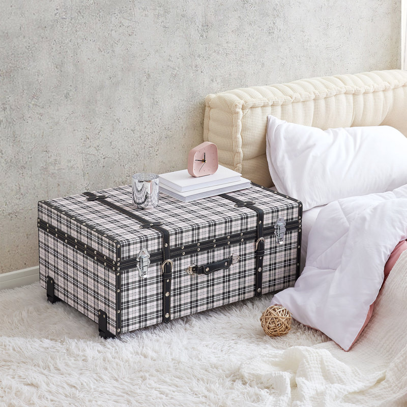 Texture Brand Trunk - Black And Cream Plaid