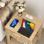 Table de chevet cannelée l 21,6 po avec station de charge et tiroir, table de chevet en bois avec 2 prises de courant, 1 port USB et 1 port Type-C, table de bout avec tablette ouverte, pour chambre à coucher, salon