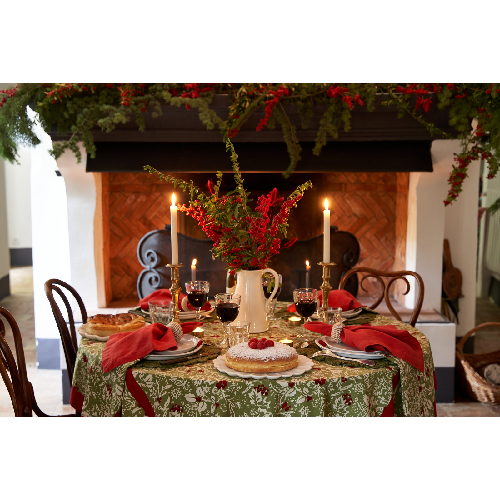 Liljan Floral Christmas Tablecloth, 59" Square