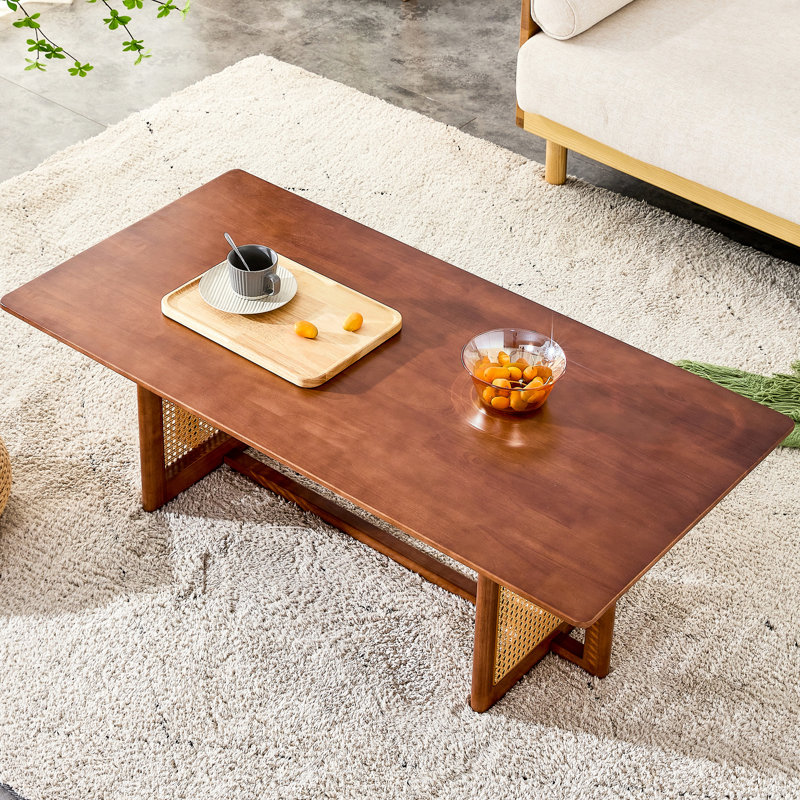 Petite table basse rectangulaire de salon en bois massif de couleur noyer, ajoute du charme à