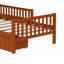 Lit plateforme simple en bois avec garde-corps des deux côtés et deux tiroirs de rangement, noyer