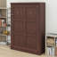 L'armoire moderne escamotable se replie lorsqu'elle n'est pas utilisée-478832140-478832138