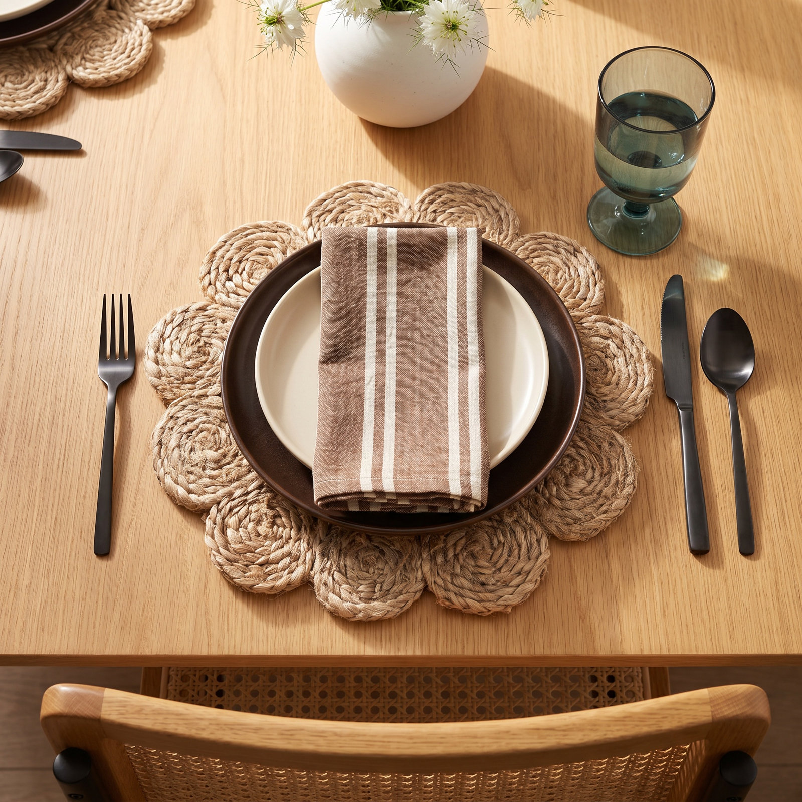 Patrice Reversible Jute Placemat