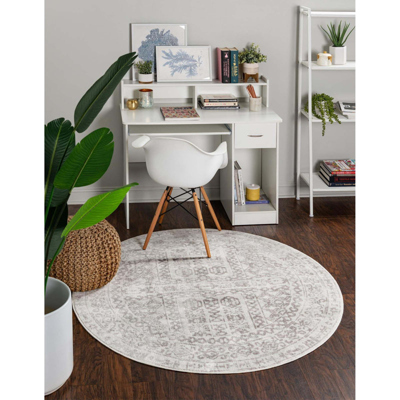 Brackett Oriental Indoor Rug, Round 3'
