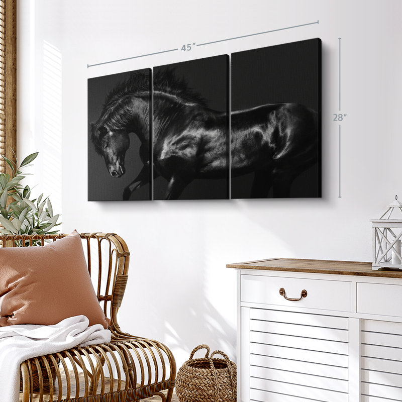 «Stallion Black On Black» sur toile, H 45 po x l 28 po