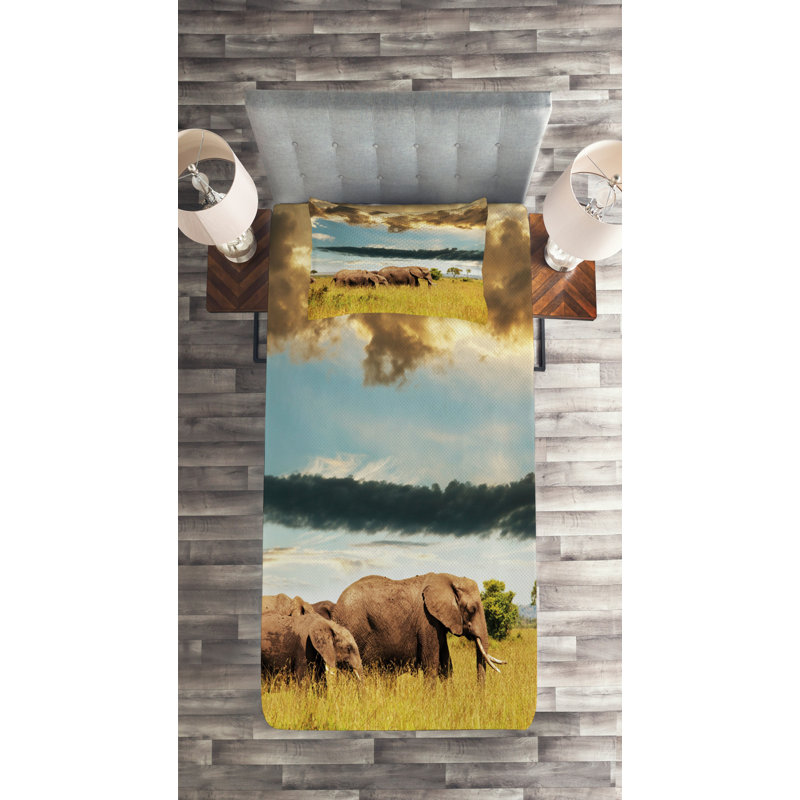 Twin Yellow and Blue Polyester Safari Coverlet Set