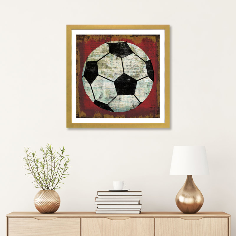 «Ball IV on Red» par Michael Mullan - impression d'art graphique, Papier encadré doré, H 24 po x l 24 po x p 1 po