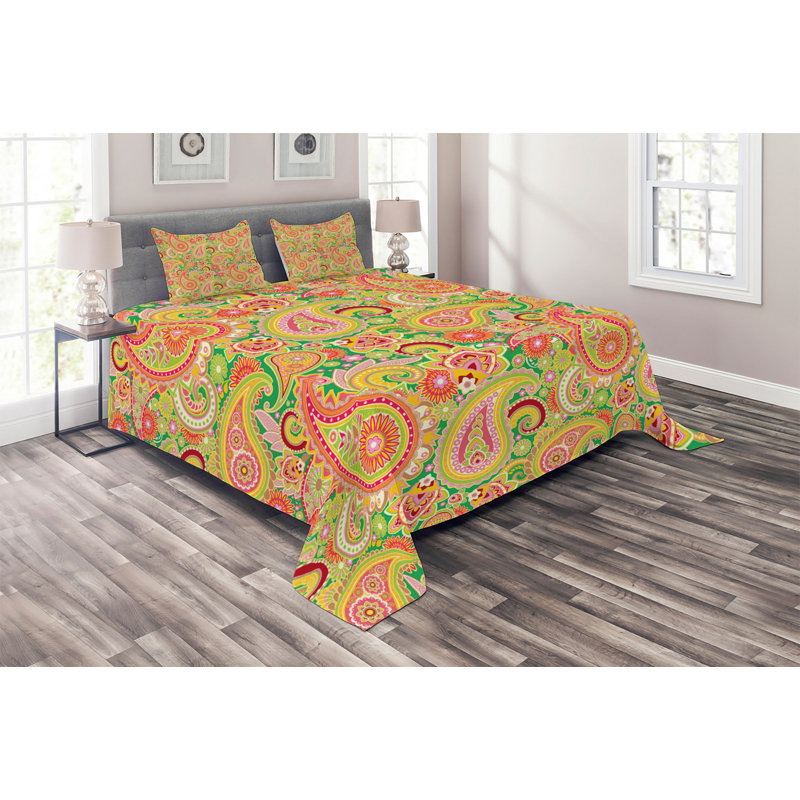 Traditional Polyester Paisley Coverlet