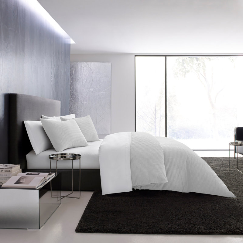 Waffle Pique Standard Cotton Reversible 3 Piece Comforter Set, Queen Comforter + 2 Standard Shams, White
