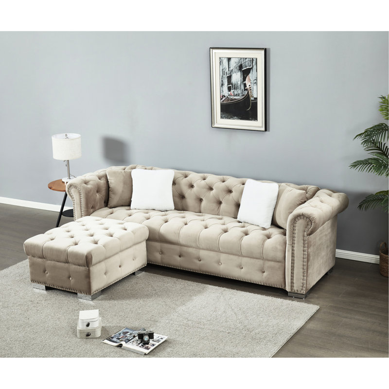Canapé modulaire surdimensionné en velours pour 4 personnes: en forme de L avec coussins de siège et détails modernes