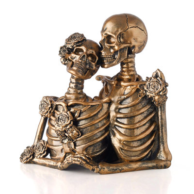 Vintage Gothic Resin Skeleton Couple Holding Hands Statue, Gold Finish Tabletop Sculpture, Spooky Dark Aesthetic Decor for Bedroom, Desk & Shelf, Unique Novelty Gift for Halloween & Gothic Home Lovers