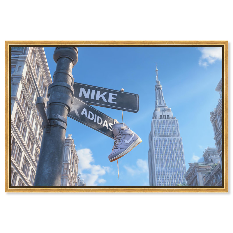 "Sneaker Hanging Crossroad", impression sur toile encadrée par Art Remedy, cadre doré, 45 x 30, H 31 po x l 46 po