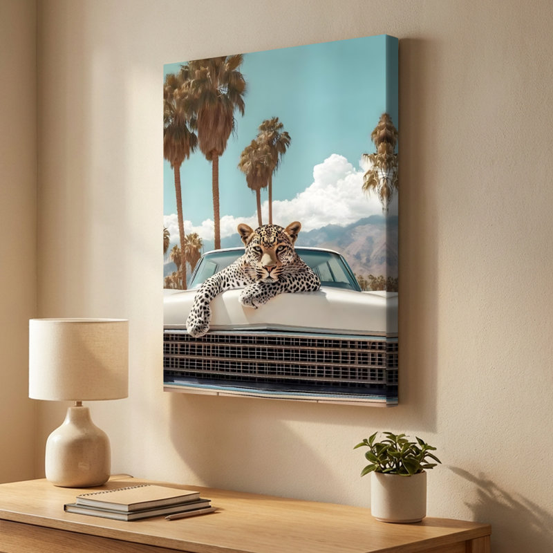 «Leopard Lounging on Car Hood», impression moderne sur toile tendue