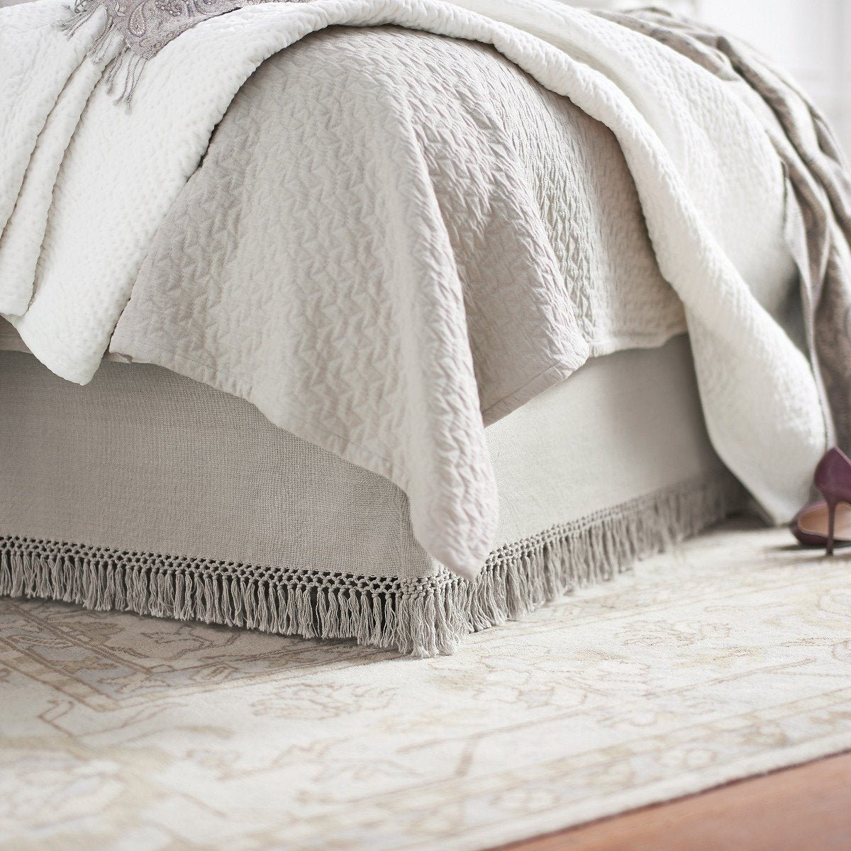Diella 21" Bed Skirt, King, Oyster