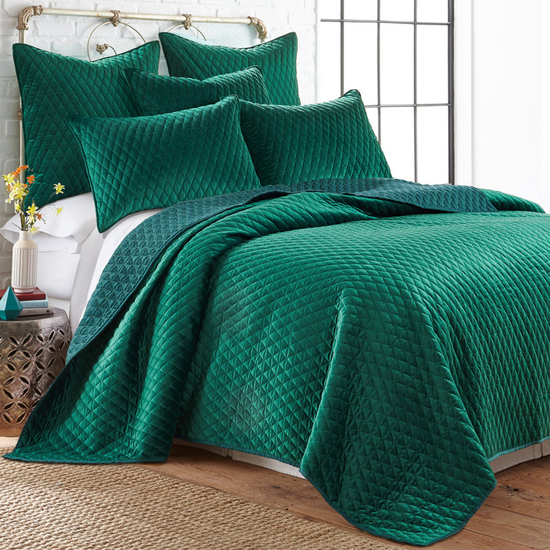 BH Empire Velvet Green Quilt, Twin Quilt