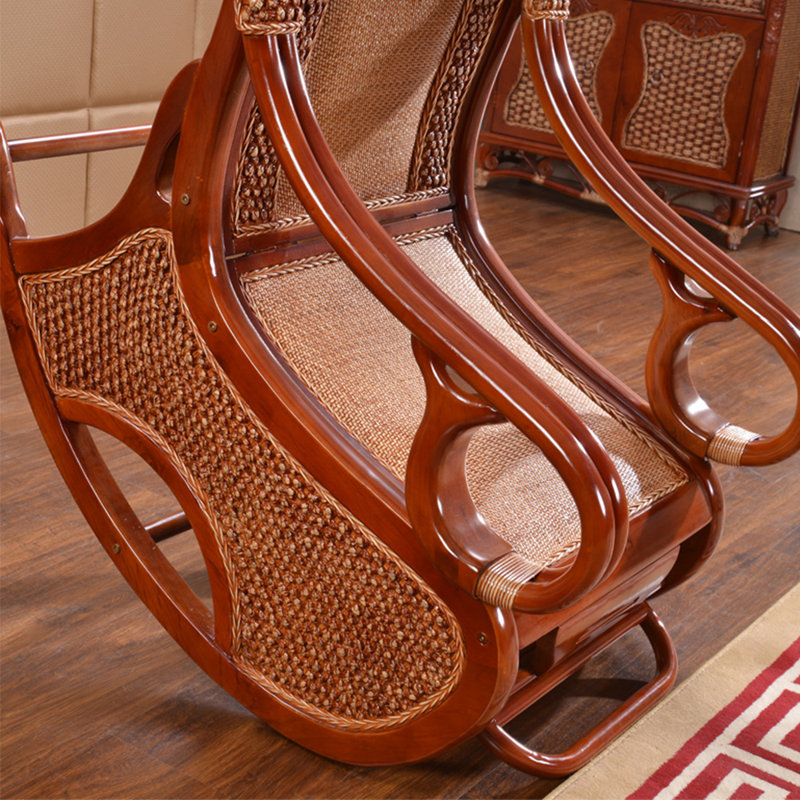 Chaise berçante en rotin naturel