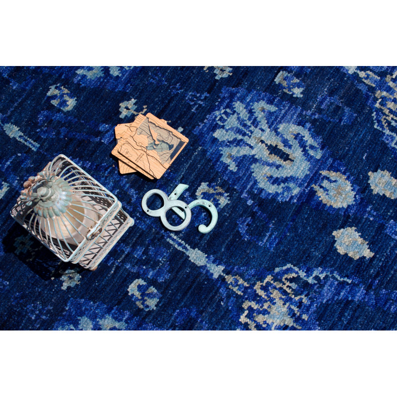 Vogue Hand Knotted Wool Area Rug, Rectangle 6' x 9'
