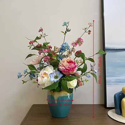 Assortiment de tissus dans un vase