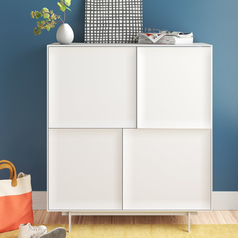 Armoire d'appoint à 4 portes Winfred