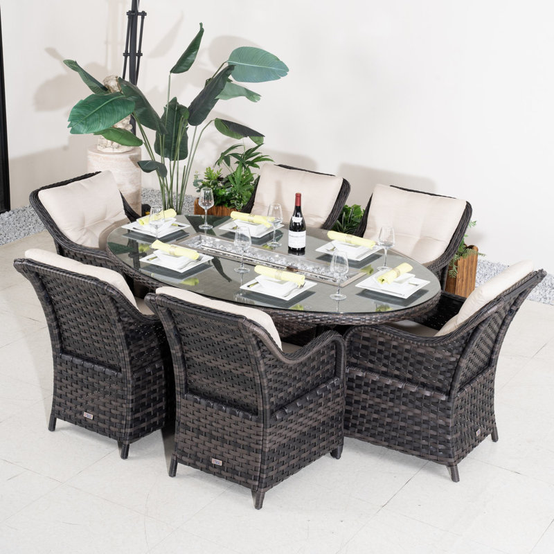 Ensemble repas de patio en osier pour 6 personnes avec table ovale Omied, coussins inclus