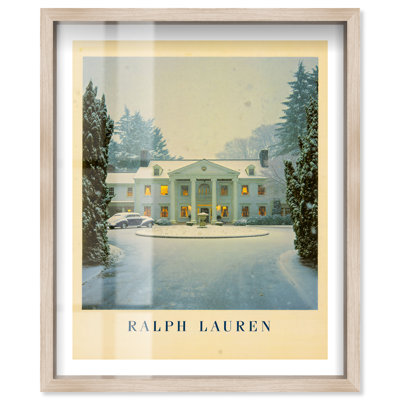 «Snowy Mansion Shadowbox Print Glam» par Notoriart, cadre en chêne naturel, 16 x 20