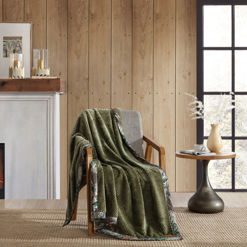 Realtree APX Throw
