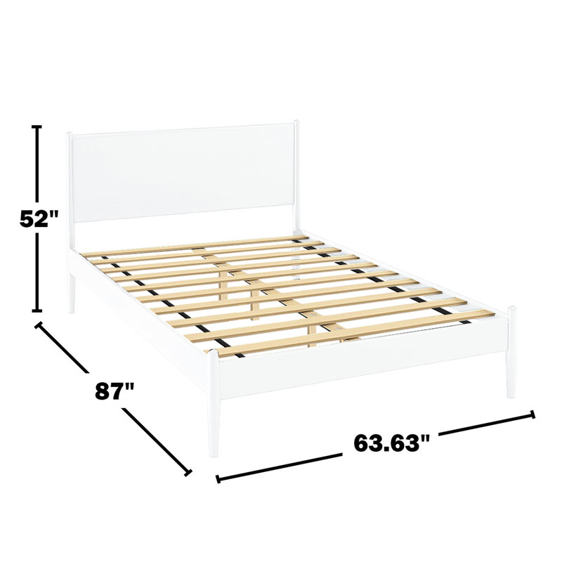 Grand lit plateforme Mid-Century blanc avec dossier confortable, pieds ronds fuselés, pas de sommier tapissier, décor de chambre à coucher moderne en bois blanc, base à lattes pour l'air