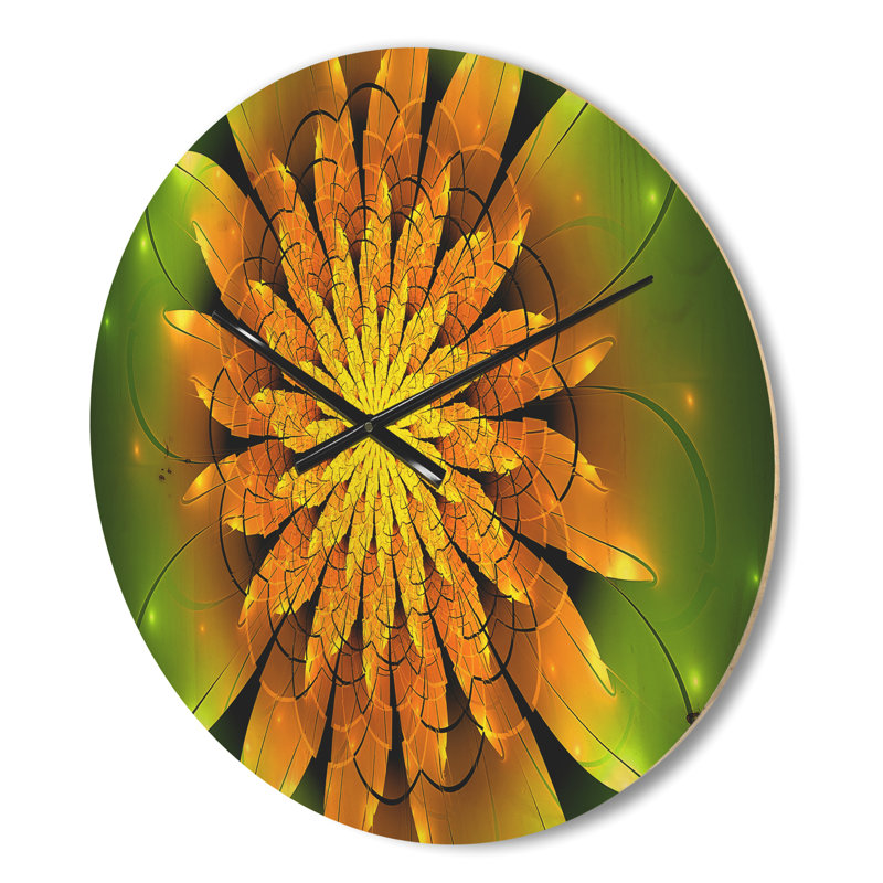 Horloge murale moderne en bois jaune vif sur fond vert, Moyenne
